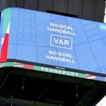 Calcio,Inghilterra: gli arbitri spiegheranno al pubblico le decisioni del Var