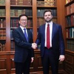 Usa-Cina, l’inviato di Xi incontra JD Vance ed Elon Musk